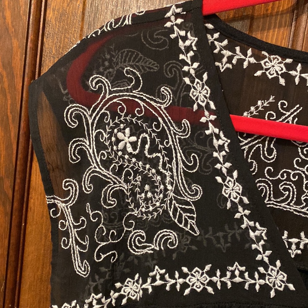 Lucky Brand Black and White Embroidered Blouse - Picture 3 of 6